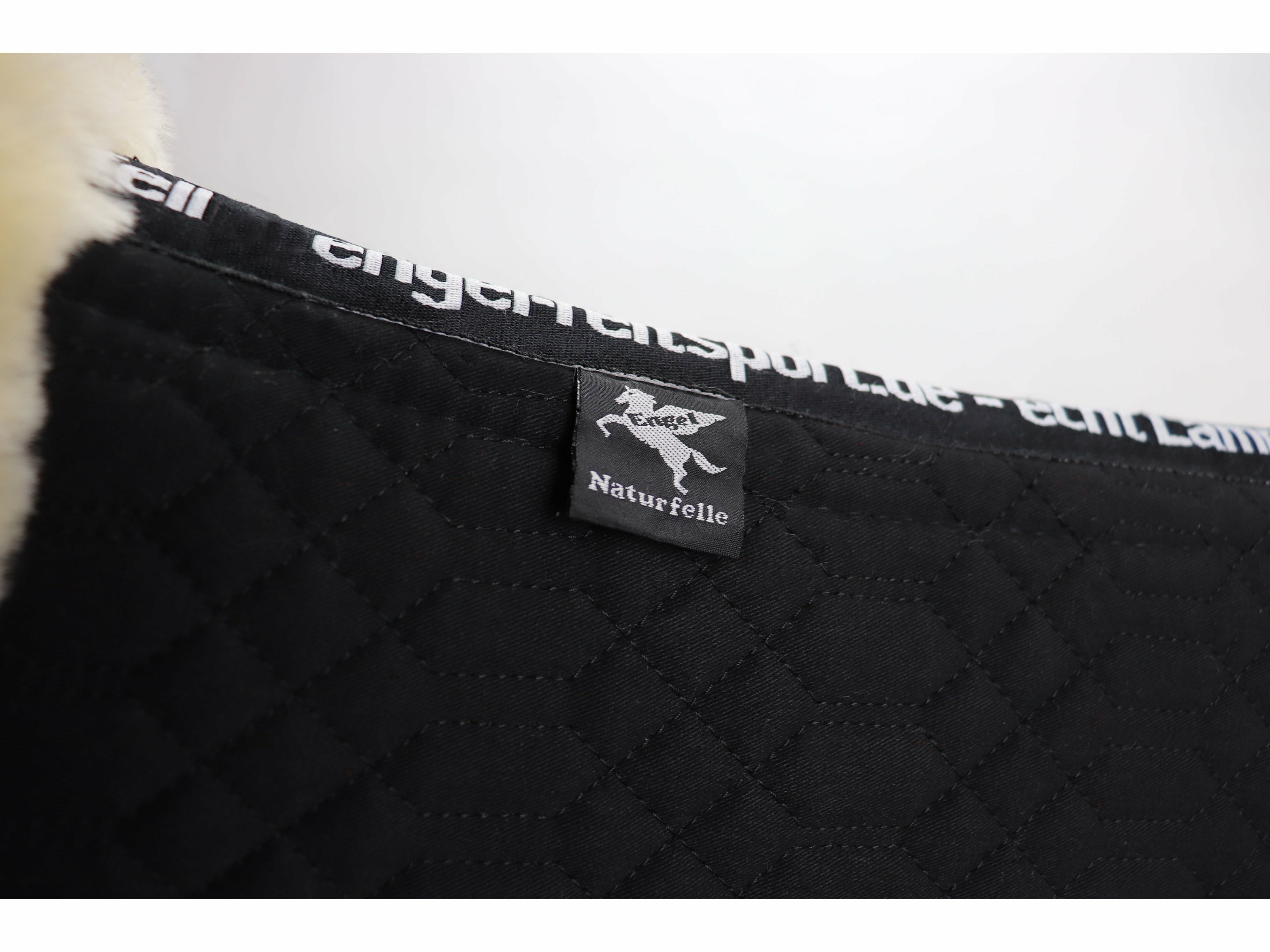 Angel - Couverture de selle en fourrure Tölt pour chevaux islandais