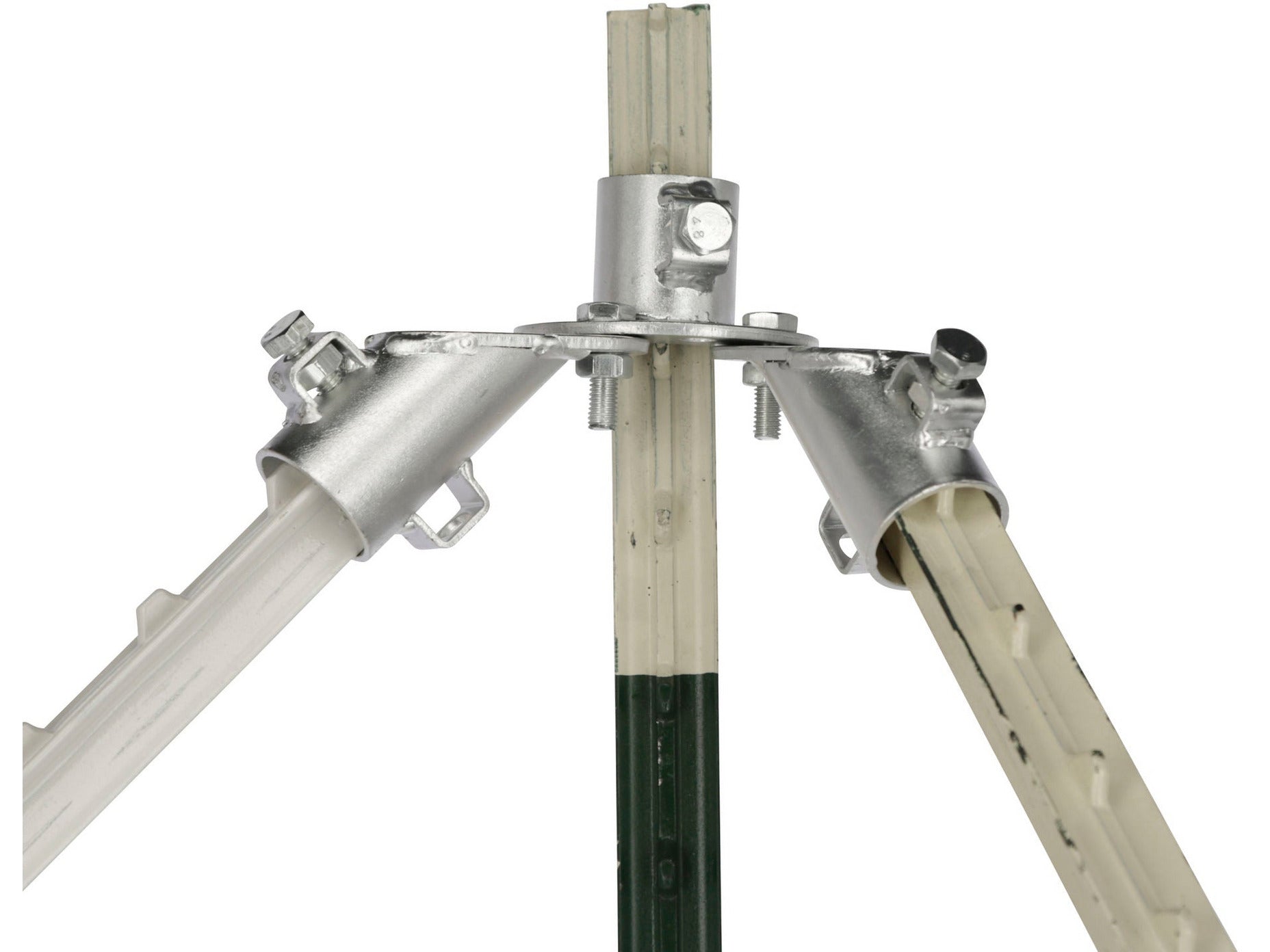 Mit dem variablen Ecklösungs-Set für T-Post lassen sich stabile Ecken für Deine Pferdeweide mit T-Post Metallpfählen errichten