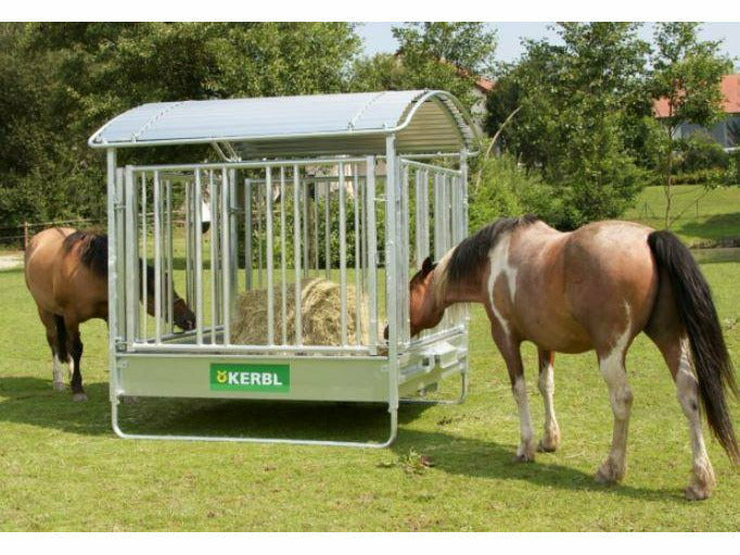 Râtelier carré pour chevaux KERBL avec barrière d'alimentation de sécurité